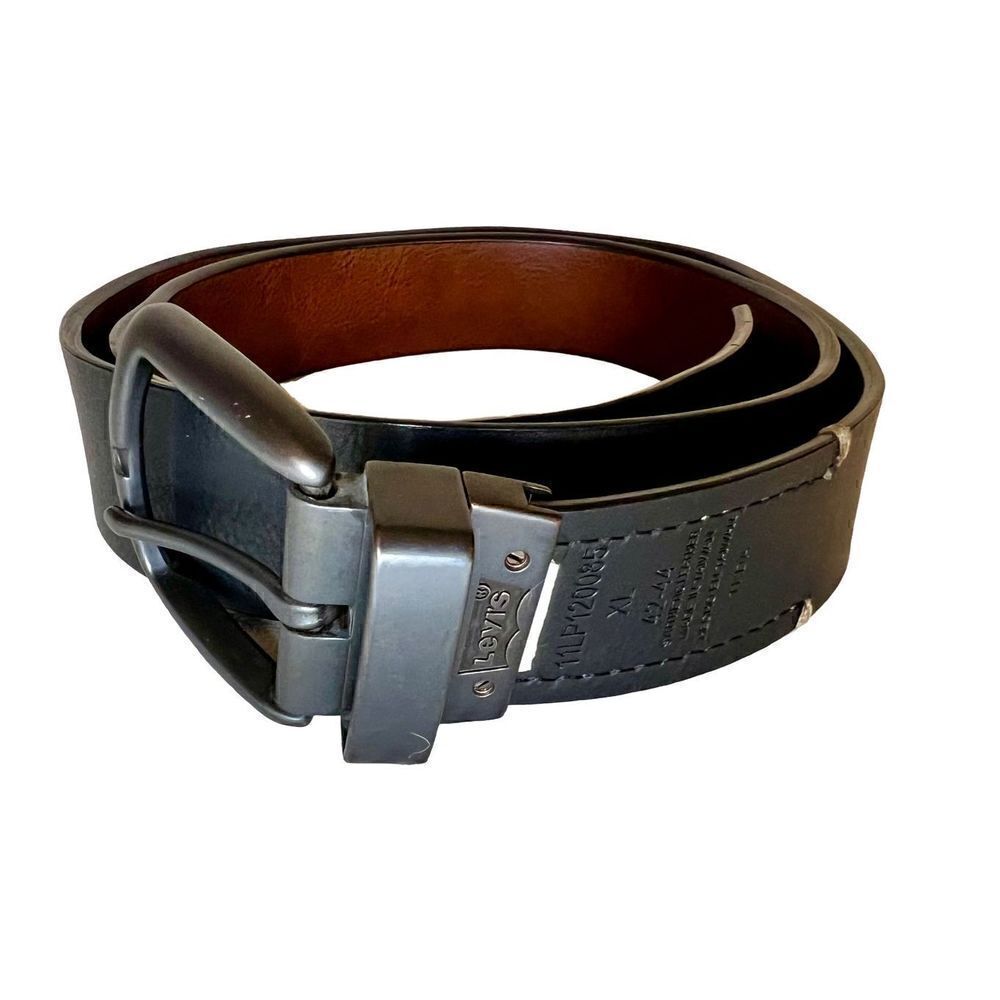 Levis Men's Leather Reversible Black & Brown Belt Size XL 42-44